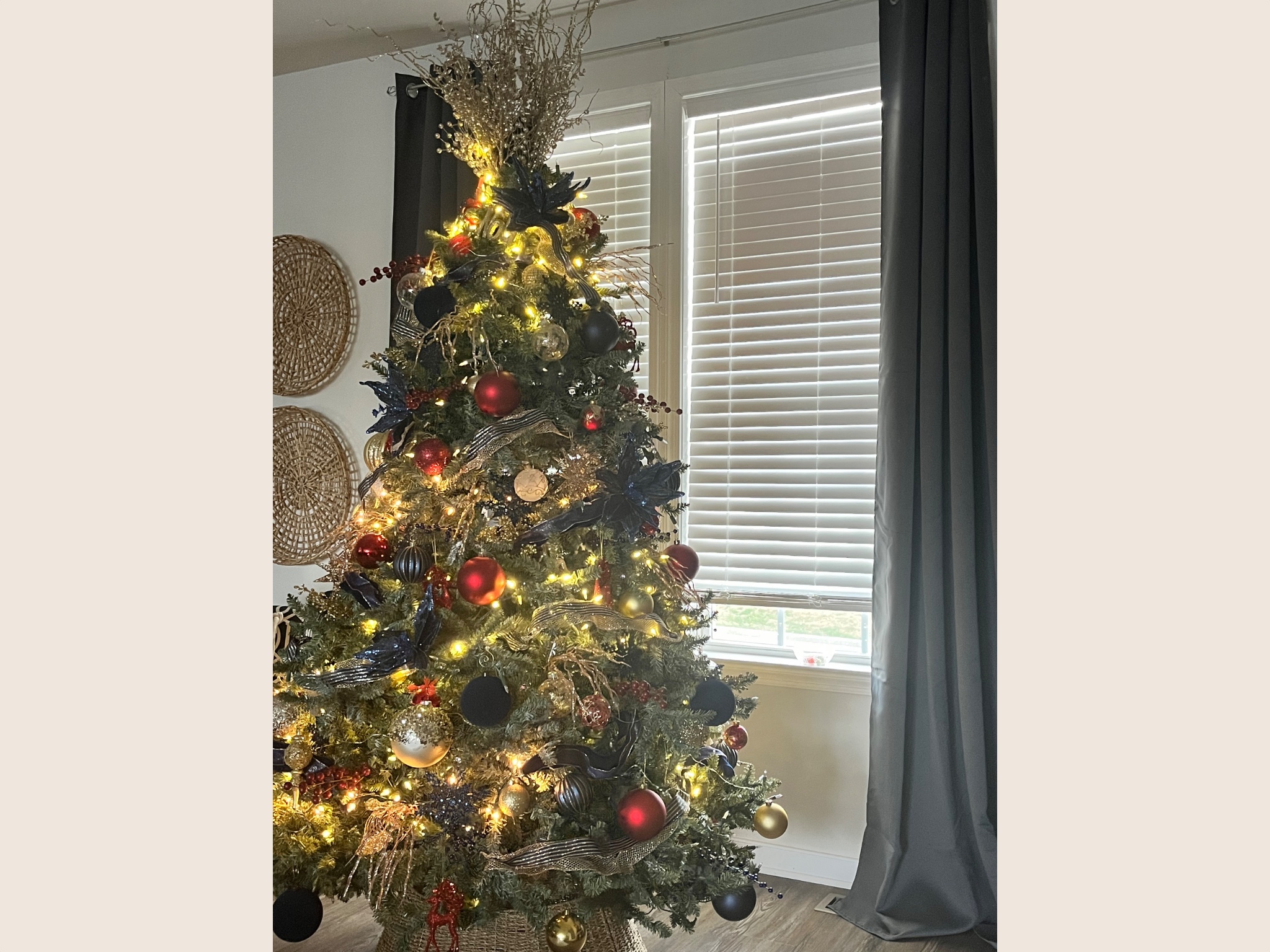 7 1/2 ft Balsam Hill Christmas Tree